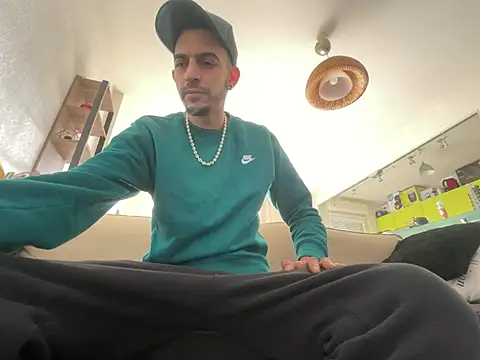 Rebeu313 online show from January 2025 01:14:01 PM