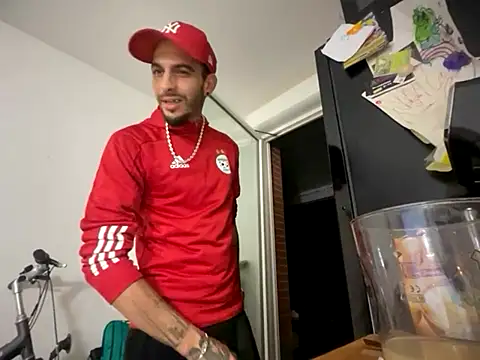 Rebeu313 online show from November 2025 10:30:02 PM