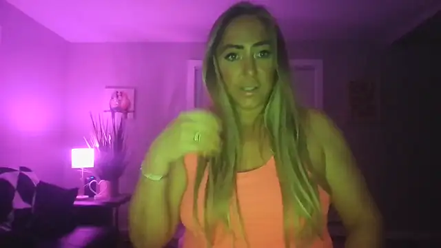 Snapshot of sunshinekisses chatting on February 2025 12:17:01 AM sunshinekisses online show from February 2025 12:17:01 AM