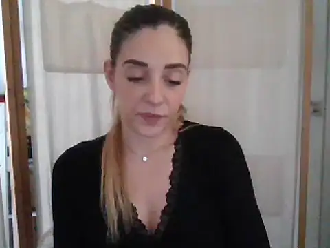 MissBella131 online show from December 2024 02:27:01 PM