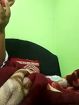 Snapshot of Taniya07 chatting on January 2025 01:24:01 AM Taniya07 online show from January 2025 01:24:01 AM