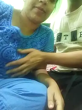 Snapshot of Taniya07 chatting on January 2025 03:15:01 PM Taniya07 online show from January 2025 03:15:01 PM