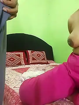 Snapshot of Taniya07 chatting on January 2025 05:49:01 AM Taniya07 online show from January 2025 05:49:01 AM