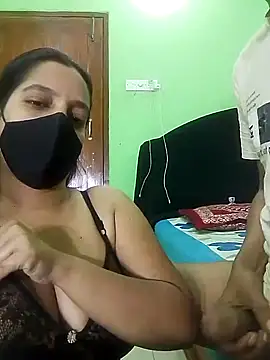 Snapshot of Taniya07 chatting on February 2025 06:23:01 AM Taniya07 online show from February 2025 06:23:01 AM