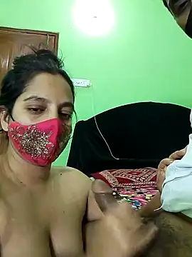 Snapshot of Taniya07 chatting on March 2025 08:03:02 PM Taniya07 online show from March 2025 08:03:02 PM