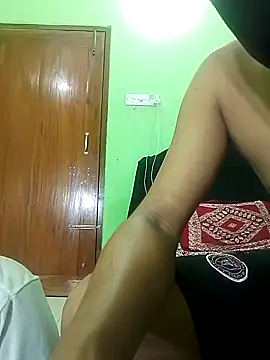 Snapshot of Taniya07 chatting on March 2025 08:28:01 PM Taniya07 online show from March 2025 08:28:01 PM