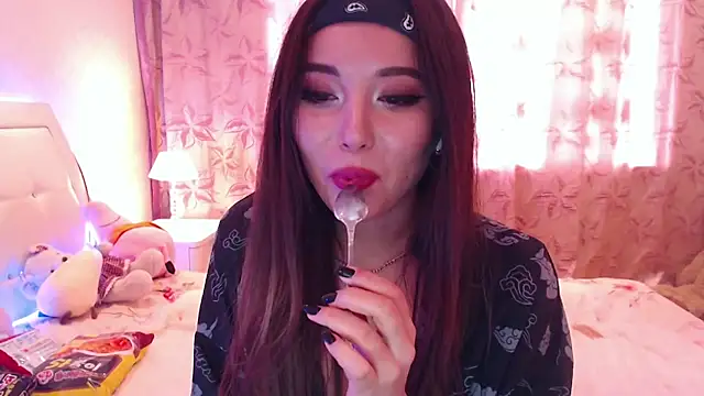 lilianbee online show from July 2026 05:56:01 AM
