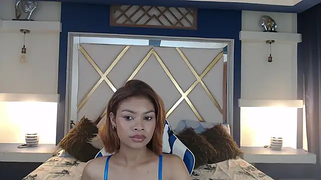 Perla prg online show from February 2025 07:42:01 PM