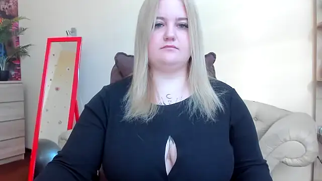 Doliss online show from October 2025 06:03:01 AM