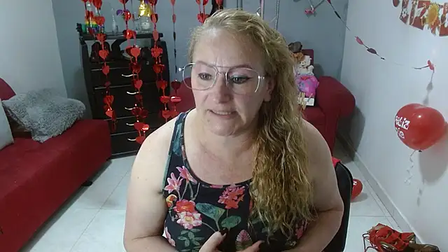 Snapshot of emperabigbootybigass chatting on February 2025 06:40:01 PM emperabigbootybigass online show from February 2025 06:40:01 PM