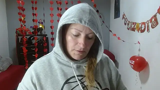 Snapshot of emperabigbootybigass chatting on February 2025 12:11:02 PM emperabigbootybigass online show from February 2025 12:11:02 PM