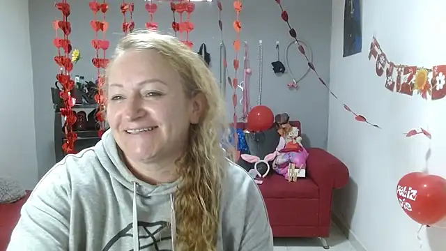 Snapshot of emperabigbootybigass chatting on February 2025 12:27:01 PM emperabigbootybigass online show from February 2025 12:27:01 PM