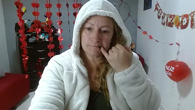 Snapshot of emperabigbootybigass chatting on February 2025 12:11:01 PM emperabigbootybigass online show from February 2025 12:11:01 PM