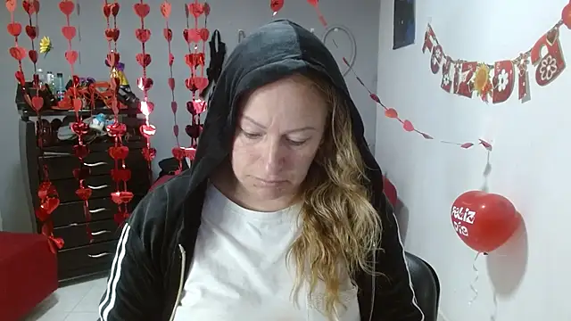 Snapshot of emperabigbootybigass chatting on February 2025 12:47:01 PM emperabigbootybigass online show from February 2025 12:47:01 PM