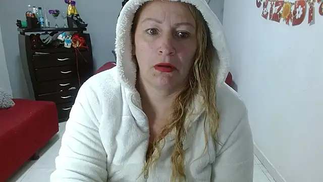 Snapshot of emperabigbootybigass chatting on February 2025 12:31:01 PM emperabigbootybigass online show from February 2025 12:31:01 PM