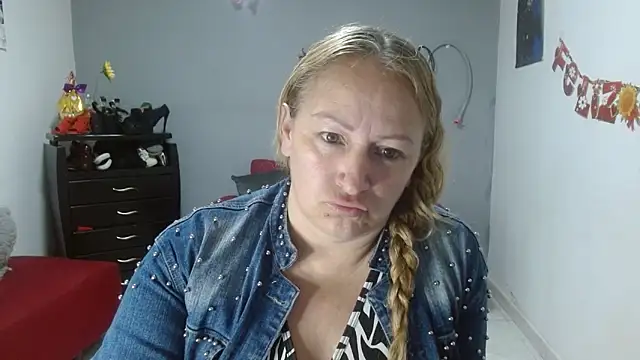 Snapshot of emperabigbootybigass chatting on March 2025 12:09:02 PM emperabigbootybigass online show from March 2025 12:09:02 PM