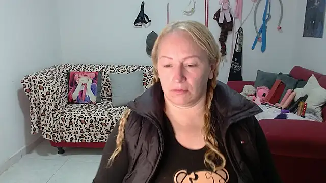 emperabigbootybigass online show from April 2026 12:10:01 PM