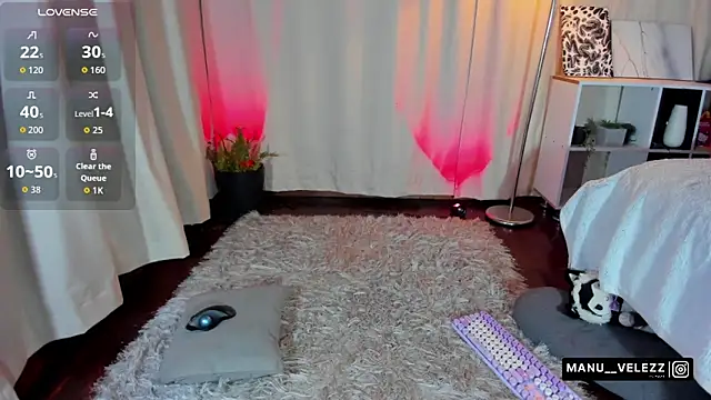 Snapshot of Manu_Velez chatting on October 2025 05:37:01 AM Manu Velez online show from October 2025 05:37:01 AM