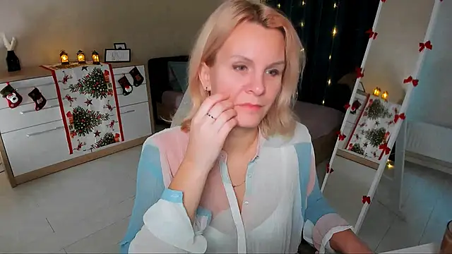 Louisa Bay online show from December 2024 07:45:02 AM