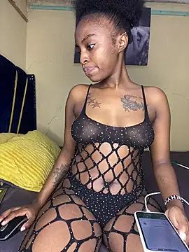 Snapshot of Sasha-smiles chatting on March 2026 11:17:02 AM Sasha-smiles online show from March 2026 11:17:02 AM