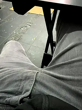 Snapshot of Farias8837 chatting on October 2025 05:24:02 PM Farias8837 online show from October 2025 05:24:02 PM