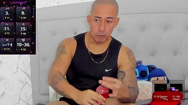 Snapshot of luigiferrara chatting on February 2026 09:02:02 PM luigiferrara online show from February 2026 09:02:02 PM