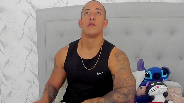 luigiferrara online show from March 2026 09:21:02 PM