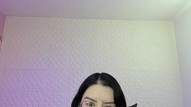Snapshot of Violetaa_diazz chatting on September 2025 09:06:02 PM Violetaa diazz online show from September 2025 09:06:02 PM