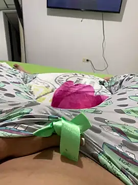 ANYLU19 online show from November 2025 02:45:02 AM