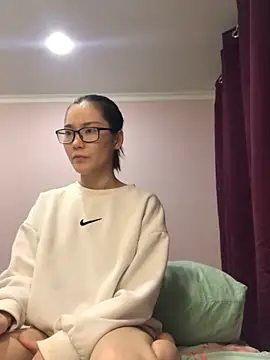 Snapshot of Milka23 chatting on December 2024 01:51:01 AM Milka23 online show from December 2024 01:51:01 AM