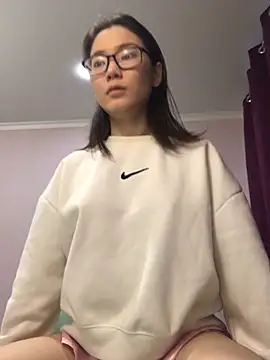 Snapshot of Milka23 chatting on December 2024 12:44:02 PM Milka23 online show from December 2024 12:44:02 PM