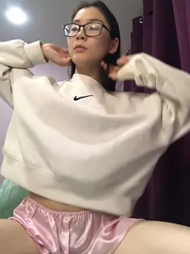 Snapshot of Milka23 chatting on December 2024 07:57:02 PM Milka23 online show from December 2024 07:57:02 PM