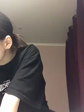 Snapshot of Milka23 chatting on December 2024 07:10:01 PM Milka23 online show from December 2024 07:10:01 PM