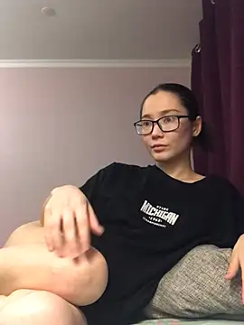 Snapshot of Milka23 chatting on December 2024 10:15:02 PM Milka23 online show from December 2024 10:15:02 PM