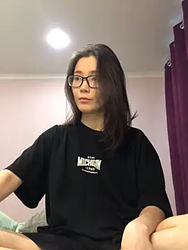 Snapshot of Milka23 chatting on December 2024 10:39:01 AM Milka23 online show from December 2024 10:39:01 AM