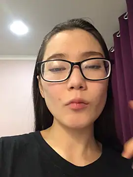 Snapshot of Milka23 chatting on January 2025 05:10:01 PM Milka23 online show from January 2025 05:10:01 PM