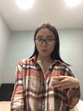 Snapshot of Milka23 chatting on February 2025 02:16:02 PM Milka23 online show from February 2025 02:16:02 PM