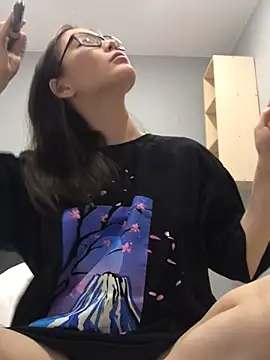 Snapshot of Milka23 chatting on February 2025 08:24:01 PM Milka23 online show from February 2025 08:24:01 PM