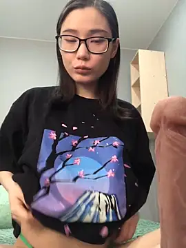 Snapshot of Milka23 chatting on February 2025 11:42:02 AM Milka23 online show from February 2025 11:42:02 AM