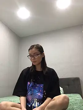 Snapshot of Milka23 chatting on February 2025 02:54:02 PM Milka23 online show from February 2025 02:54:02 PM