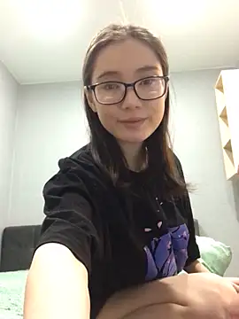 Snapshot of Milka23 chatting on February 2025 06:08:02 PM Milka23 online show from February 2025 06:08:02 PM