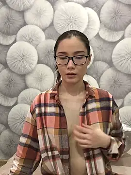 Snapshot of Milka23 chatting on February 2025 12:16:02 PM Milka23 online show from February 2025 12:16:02 PM