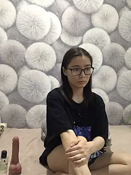 Snapshot of Milka23 chatting on March 2025 08:07:02 PM Milka23 online show from March 2025 08:07:02 PM