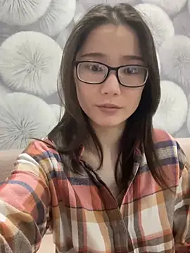 Snapshot of Milka23 chatting on March 2025 02:43:02 PM Milka23 online show from March 2025 02:43:02 PM