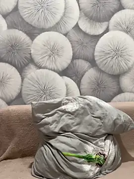 Snapshot of Milka23 chatting on March 2025 05:46:01 PM Milka23 online show from March 2025 05:46:01 PM