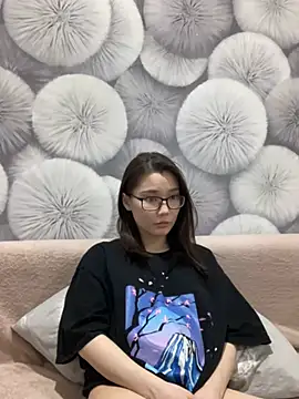 Snapshot of Milka23 chatting on March 2025 07:48:02 PM Milka23 online show from March 2025 07:48:02 PM