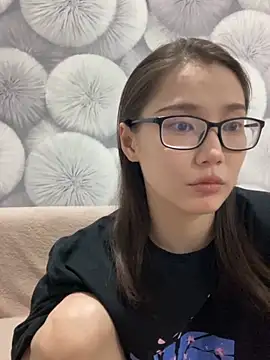 Snapshot of Milka23 chatting on March 2025 04:29:02 PM Milka23 online show from March 2025 04:29:02 PM