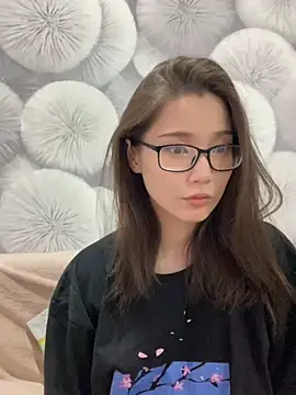 Snapshot of Milka23 chatting on March 2025 08:29:01 AM Milka23 online show from March 2025 08:29:01 AM