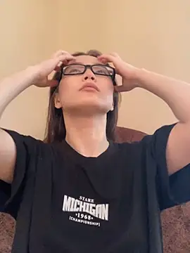 Snapshot of Milka23 chatting on September 2025 07:14:02 AM Milka23 online show from September 2025 07:14:02 AM