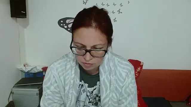 Snapshot of LadyHellene chatting on December 2025 02:55:01 PM LadyHellene online show from December 2025 02:55:01 PM